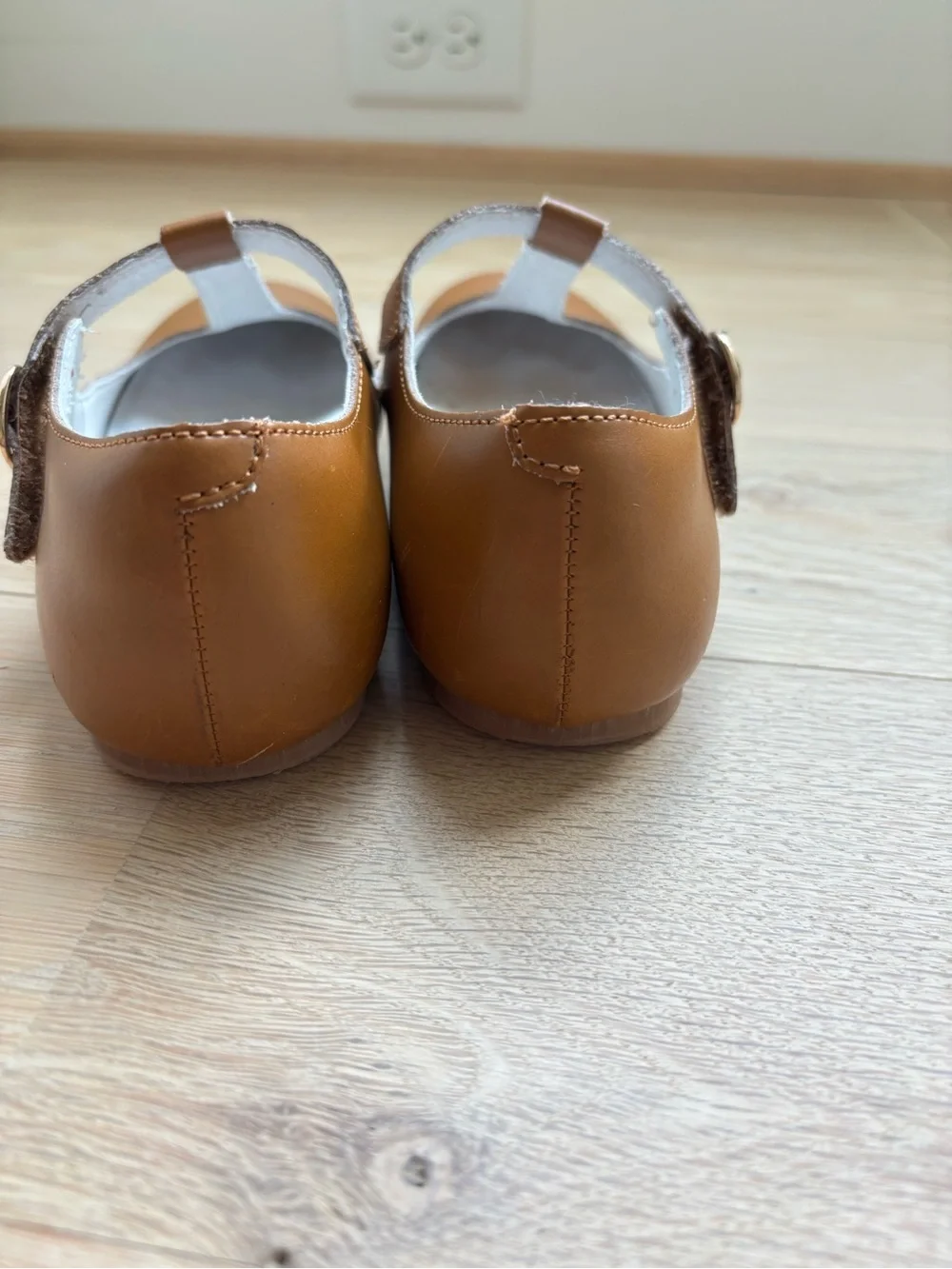 L’Amour Eleanor T-Bar Dress Shoe - Size 1